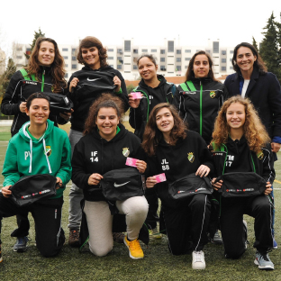 APJA e SJPF entregam bolsas Nike